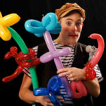 Clown Olli mit Luftballonfiguren